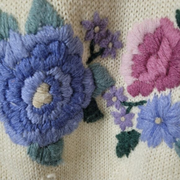 Alfred Dunner Vintage Grandmacore Cardigan Sweater Pastel Embroidered Size Large - Picture 3 of 7